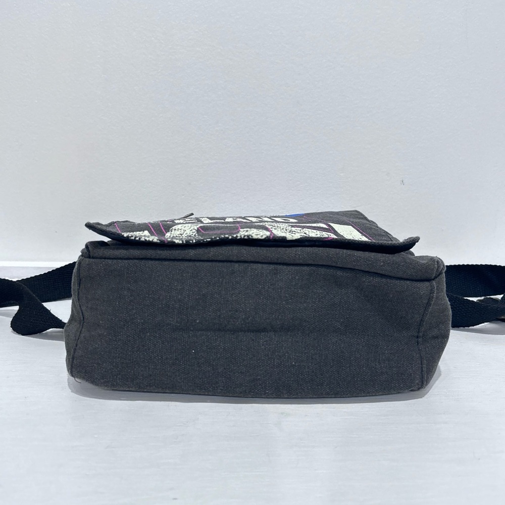 Robin Ruth Dark Gray Canvas Messenger Crossbody  Bag Pocket Zippers Snap Closure - Picture 6 of 16